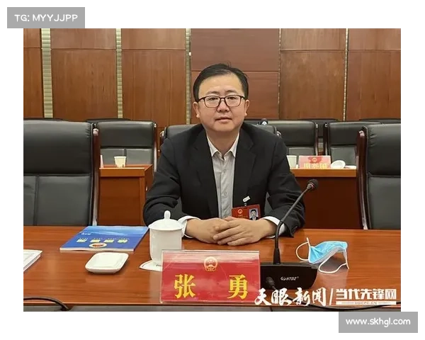 天山脚下的勇者梦 温州少年张勇在阿克苏的格斗征程与成长故事 天山脚下的勇者梦 温州少年张勇在阿克苏的格斗征程与成长故事